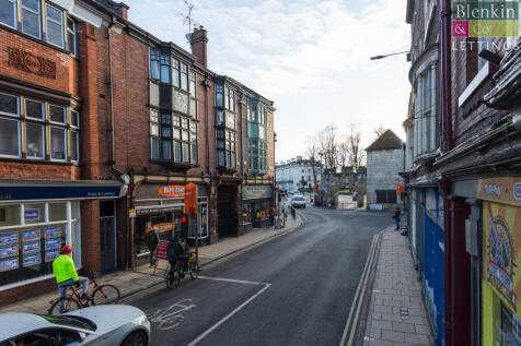 2 Gillygate-02