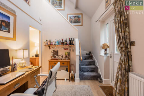 Crambeck Village 36 Hallway-2