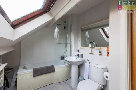 Crambeck Village 36 Bathroom-1