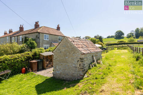 Spring Cottage External-16