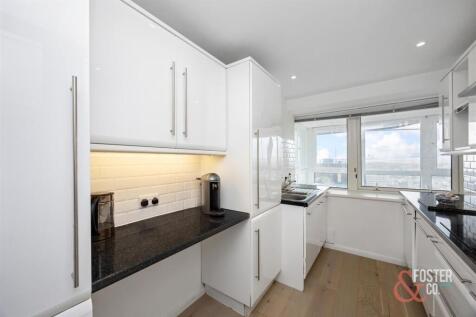 Kings Road, Bedford Towers, 15D-009.jpg