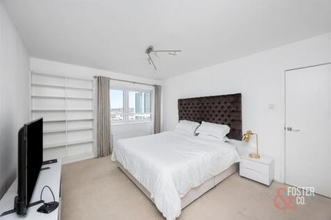 Kings Road, Bedford Towers, 15D-001.jpg