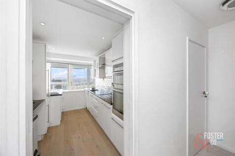Kings Road, Bedford Towers, 15D-015.jpg