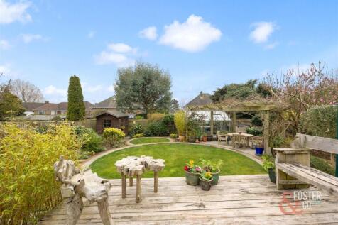 Whitethorn Drive, 9-032.jpg