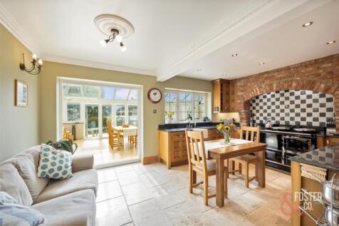 Whitethorn Drive, 9-020.jpg