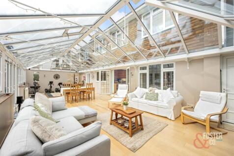 Whitethorn Drive, 9-024.jpg