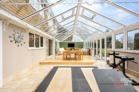 Whitethorn Drive, 9-026.jpg