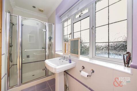 Whitethorn Drive, 9-003.jpg