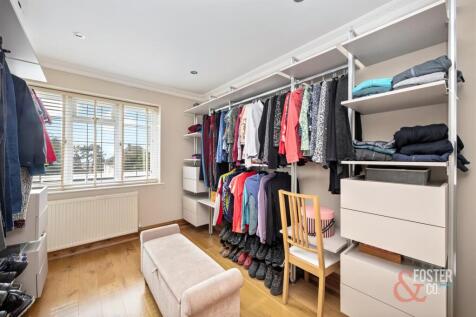 Whitethorn Drive, 9-006.jpg