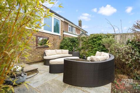 Whitethorn Drive, 9-030.jpg