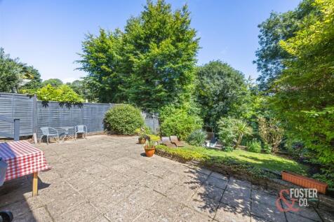 Hillside Way 21-002.jpg