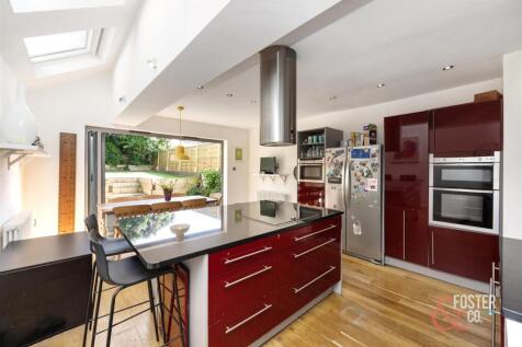 Waldegrave Road, 108-013.jpg