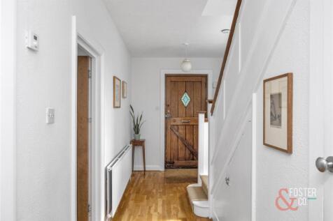 Redhill Drive 21-016.jpg