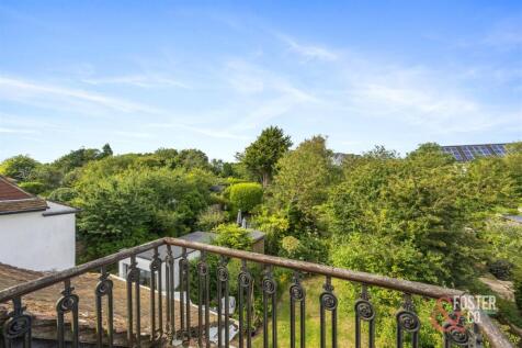 Redhill Drive 21-029.jpg