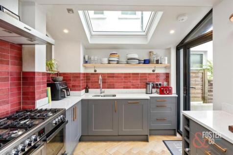 Compton Road, 20-020.JPG