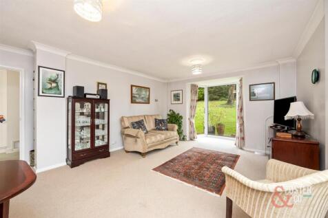 Varndean Drive, Monterey Court, 4-008.JPG