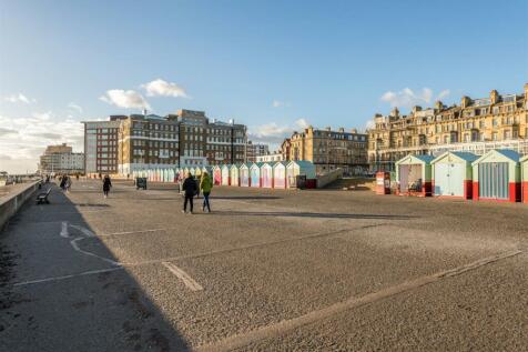 Beach Hut 121-10.jpg