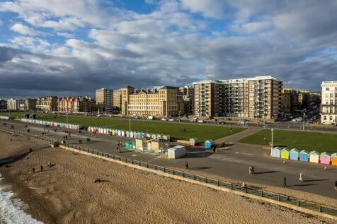 Beach Hut 18c_10.jpg
