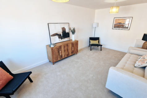 Lounge image 2