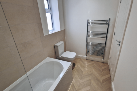 Family Bathroom Img2