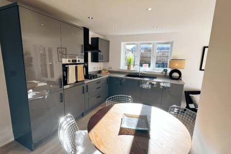 Kitchen image 5