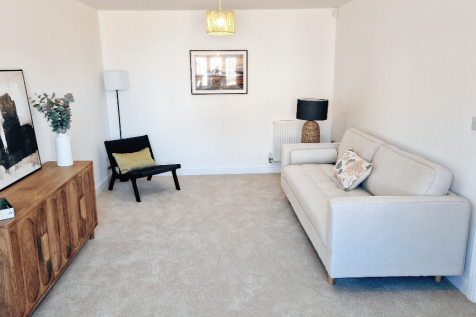 Lounge image 3