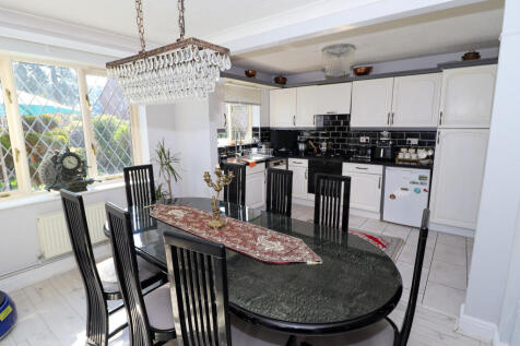Kitchen diner