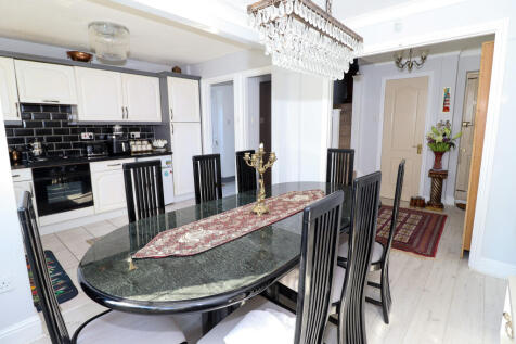 Kitchen diner