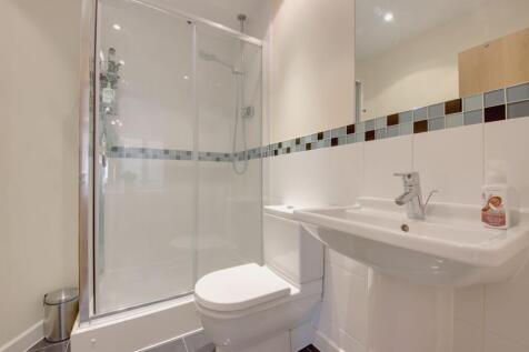 En-suite bathroom