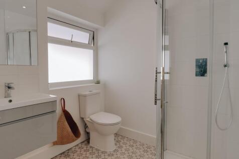 Main bedroom en-suite