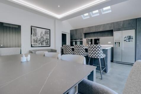 Open-plan kitchen/diner #2