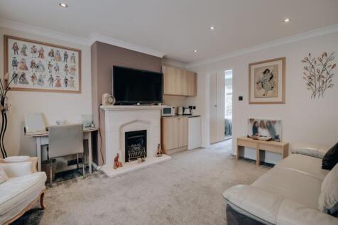 Self-contained annex living room