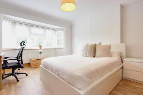 Second bedroom