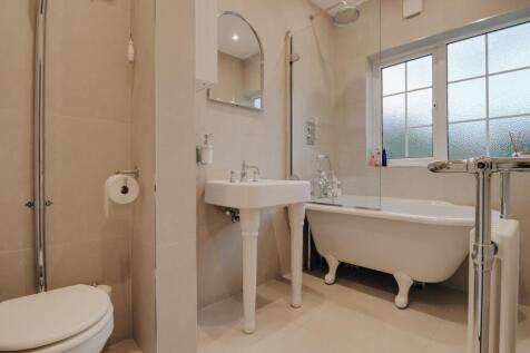Family bathroom