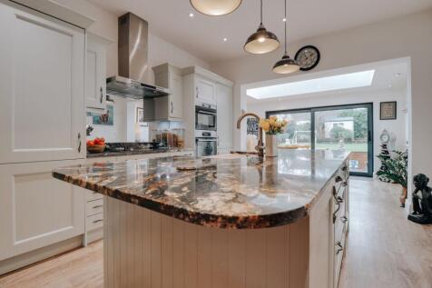 Kitchen island