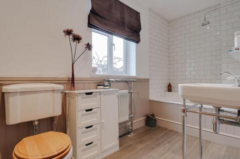 Family bathroom