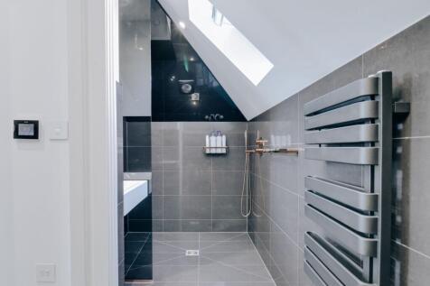 Second floor en-suite