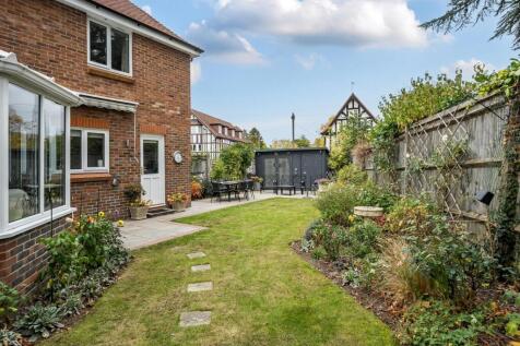 1370665-4-68f10f9...