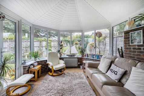 1370665-9-68f10fb...