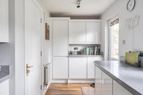 1370665-16-68f10f...