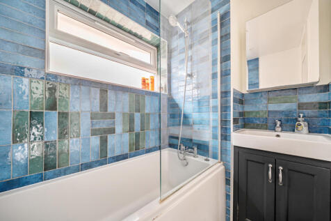 1375296-26-690b57...