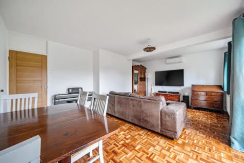 1375296-22-690b59...