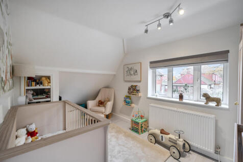 1377318-25-690dc1...