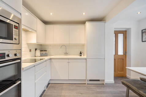 1377318-11-690dc0...