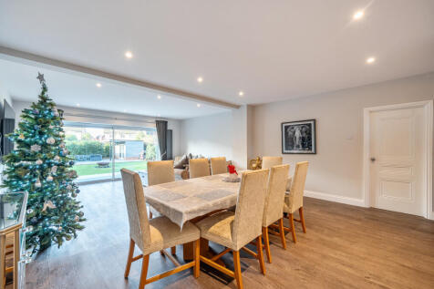 1385319-19-692eda...