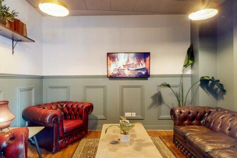 Casual Meeting Room.jpg