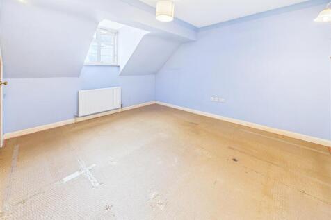 CAM04854G0-PR0114-STILL027.jpg