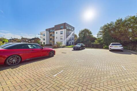 CAM04854G0-PR0129-STILL003.jpg