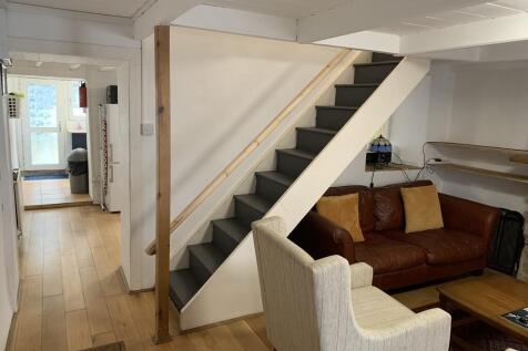 LOUNGE C