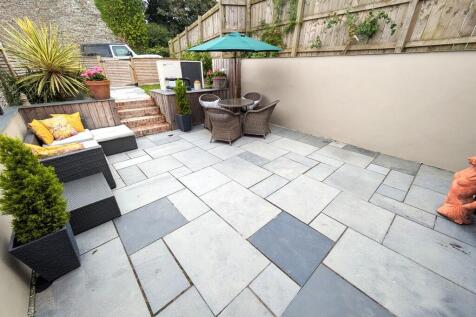 GARDEN ONE